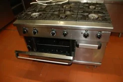 1#8228 Attrezzature ed arredo per ristorazione