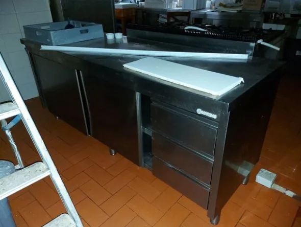 1#8228 Attrezzature ed arredo per ristorazione