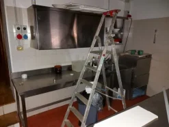 1#8228 Attrezzature ed arredo per ristorazione