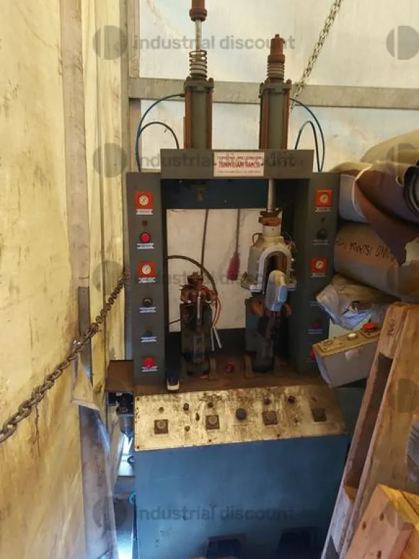 2#8561 Attrezzature e macchine per l'industria calzaturiera