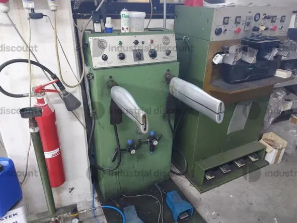 2#8561 Attrezzature e macchine per l'industria calzaturiera