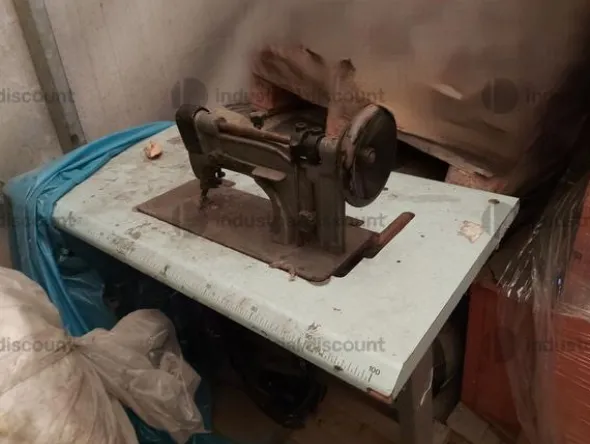 2#8561 Attrezzature e macchine per l'industria calzaturiera