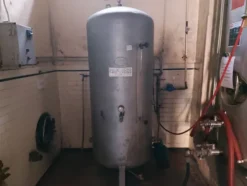 4#81150 Attrezzature e macchine per la viticoltura
