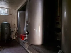 4#81150 Attrezzature e macchine per la viticoltura