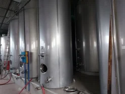 4#81150 Attrezzature e macchine per la viticoltura