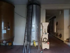 4#81150 Attrezzature e macchine per la viticoltura