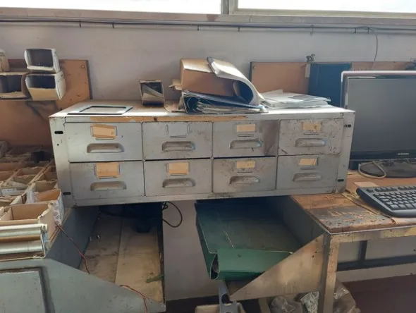 48#7333 Attrezzature e materiali da officina elettrica