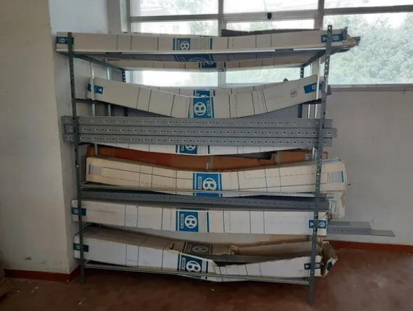 48#7333 Attrezzature e materiali da officina elettrica