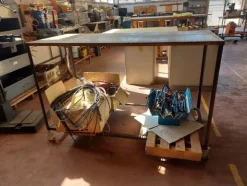 48#7333 Attrezzature e materiali da officina elettrica
