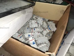 1#9764 Attrezzature, materiale di consumo e minuteria da elettricista, arredi da ufficio e scaffalature