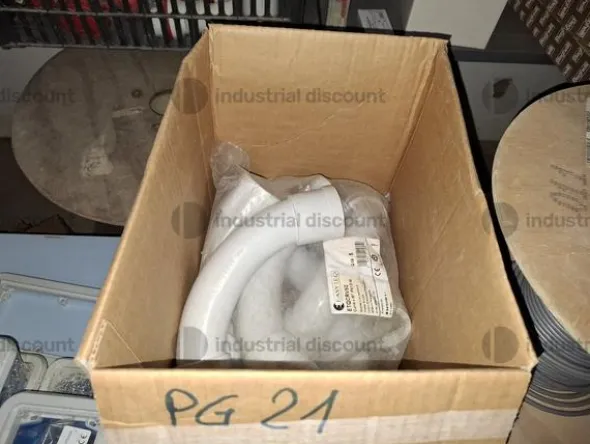 1#9764 Attrezzature, materiale di consumo e minuteria da elettricista, arredi da ufficio e scaffalature