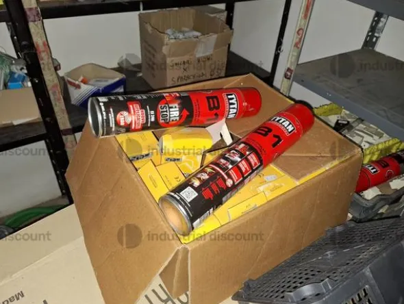 1#9764 Attrezzature, materiale di consumo e minuteria da elettricista, arredi da ufficio e scaffalature