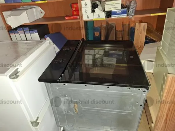 1#9764 Attrezzature, materiale di consumo e minuteria da elettricista, arredi da ufficio e scaffalature