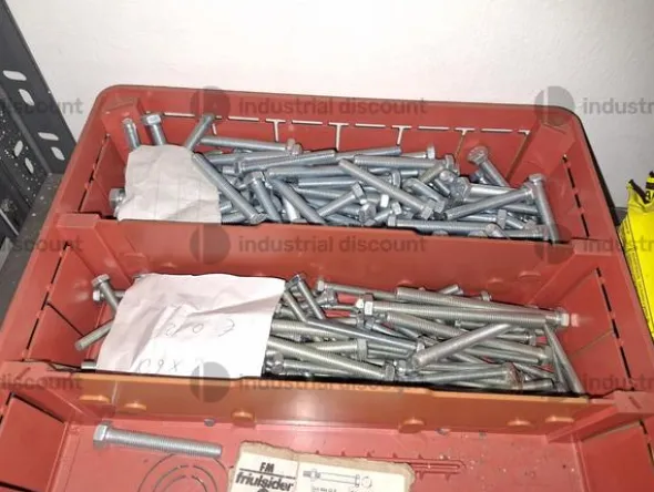 1#9764 Attrezzature, materiale di consumo e minuteria da elettricista, arredi da ufficio e scaffalature