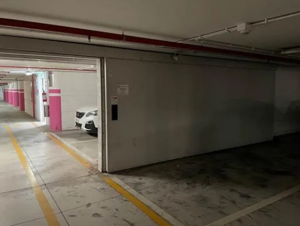 26#7897 Attrezzature parcheggio multipiano