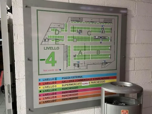 26#7897 Attrezzature parcheggio multipiano