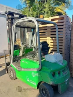 3#8780 Attrezzature per confezionamento alimentare e arredi da ufficio