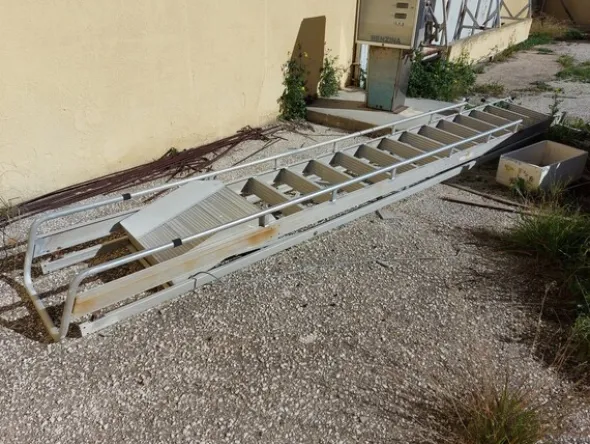 19#7562 Attrezzature per la movimentazione della merce
