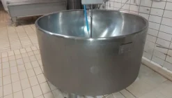 3#6815 Attrezzature per la produzione di formaggi e latticini