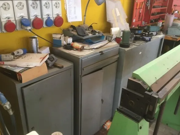 12#6964 Attrezzature per officina meccanica