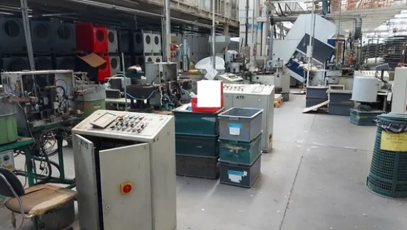 12#71740 Attrezzature per premontaggio vasca