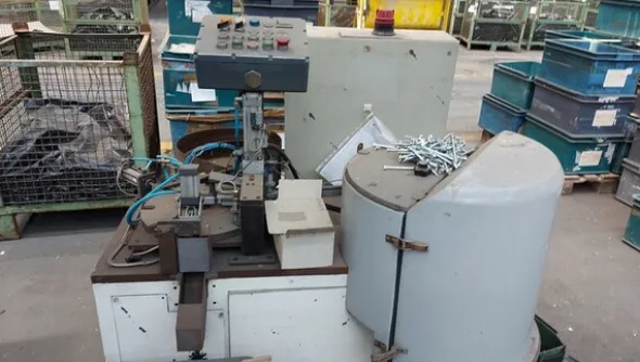12#71740 Attrezzature per premontaggio vasca