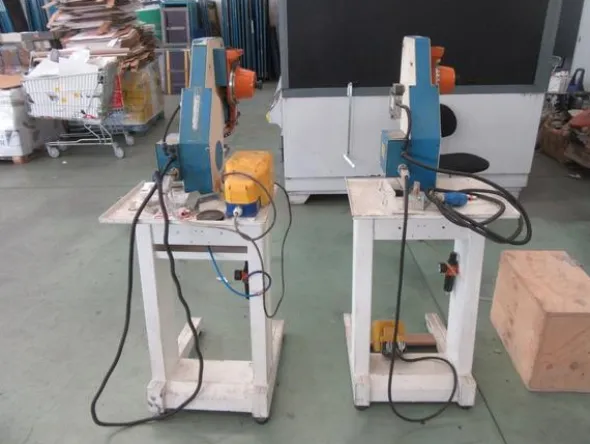 2#4450 Attrezzature produzione timbri e articoli cancelleria