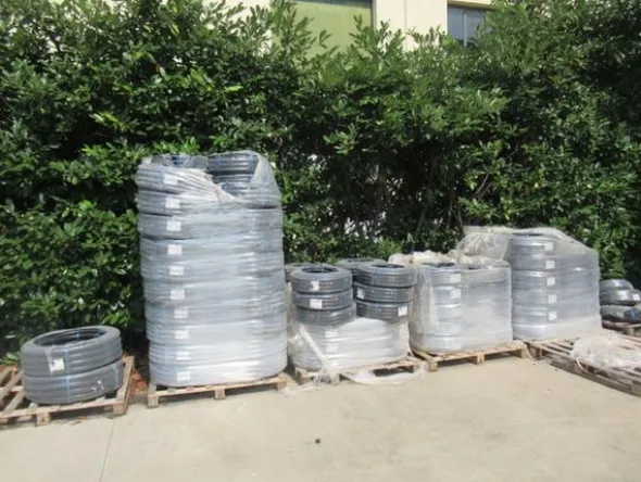 1#8700 Attrezzature varie di magazzino e rimanenze di materiale elettrico e veicoli