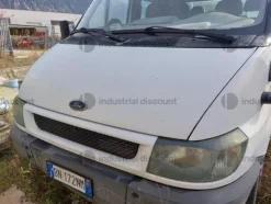 3#8924 Autocarro cabinato Ford Transit