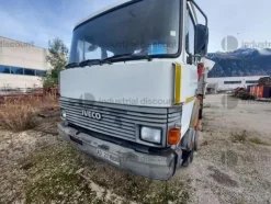 9#8924 Autocarro con grù Fiat Iveco