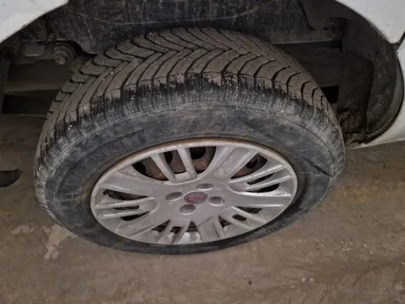 4#7142 Autocarro Fiat Doblò
