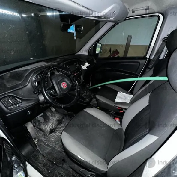 4#9366 Autocarro Fiat Doblò