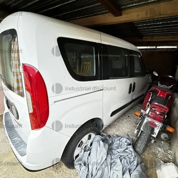 4#9366 Autocarro Fiat Doblò