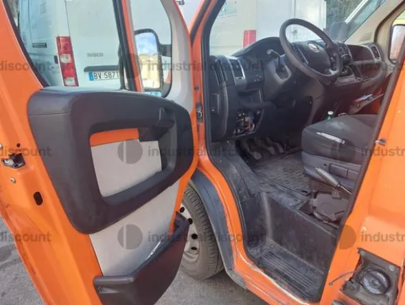 18#9138 Autocarro Fiat Ducato