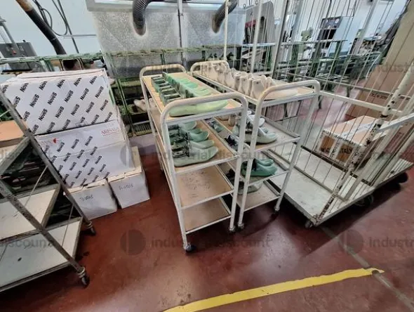 1#9745 Autocarro Fiat Ducato e attrezzatura per calzaturificio