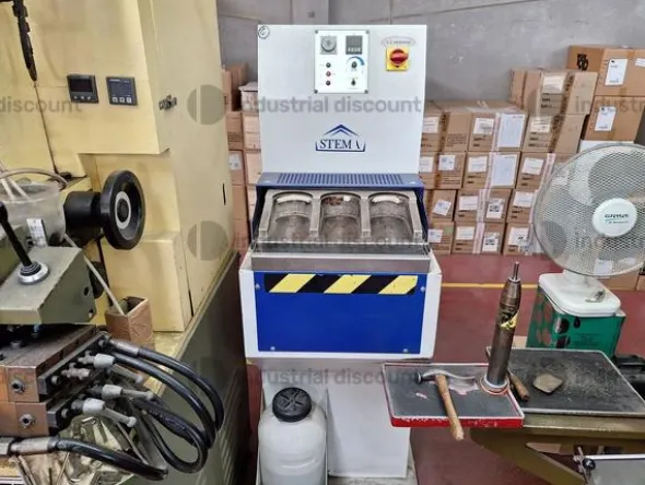 1#9745 Autocarro Fiat Ducato e attrezzatura per calzaturificio