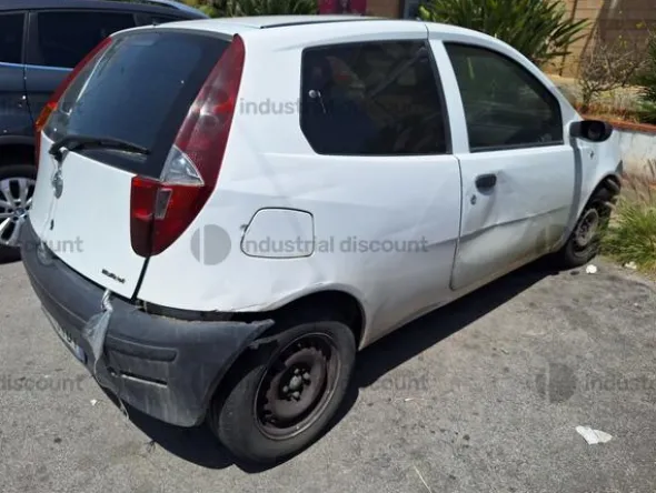 2#10104 Autocarro Fiat Punto