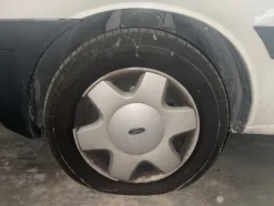 1#7910 Autocarro Ford Fiesta