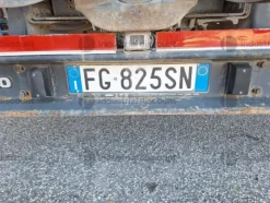 9#9559 Autocarro Iveco