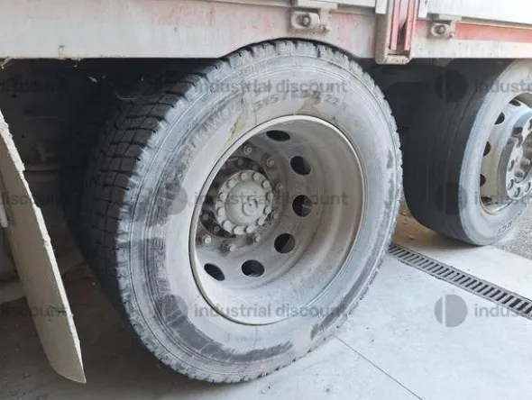 9#9559 Autocarro Iveco