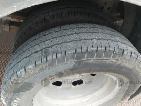 59#8980 Autocarro Iveco 35A