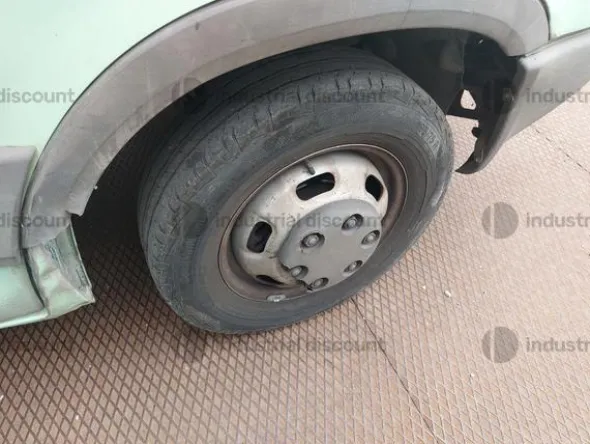 59#8980 Autocarro Iveco 35A