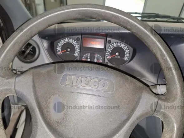 11#8867 Autocarro Iveco 35C10