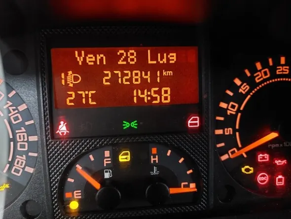 3#7923 Autocarro Iveco Daily
