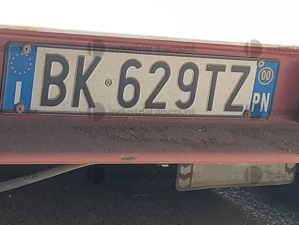 52#9898 Autocarro Iveco Daily