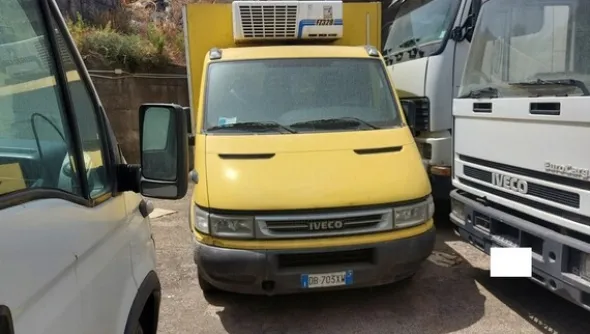 9#6287 Autocarro Iveco Daily