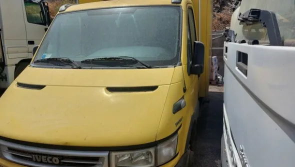 9#6287 Autocarro Iveco Daily