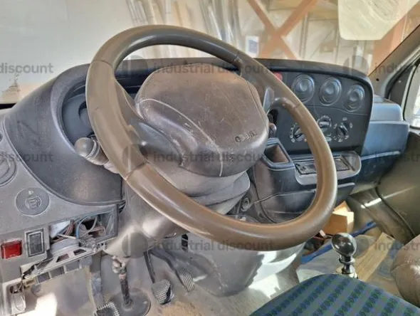 1#10037 Autocarro Iveco Daily 35C13