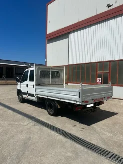 Autocarro Iveco Daily 35C13