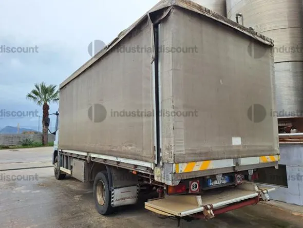 1#9829 Autocarro Iveco 120E18